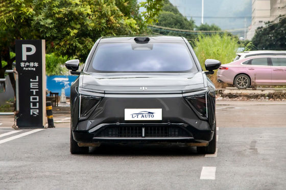 SUV de 5 puertas y 5 asientos con capacidad de batería de 115 kWh y alcance de 810 km
