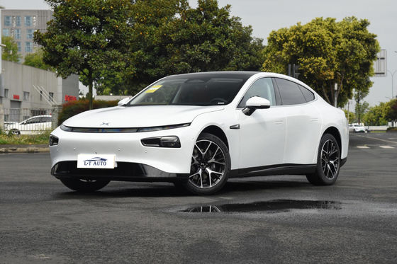 2024 Modelo chino 4Wd 480-700Km Carro eléctrico de energía Ev Xpeng P7 en una variedad de colores