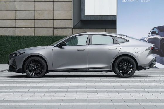 Vehículos energéticos 2024 Changan Uni-V PHEV Coche para 5 plazas en blanco Negro Blanco o rojo
