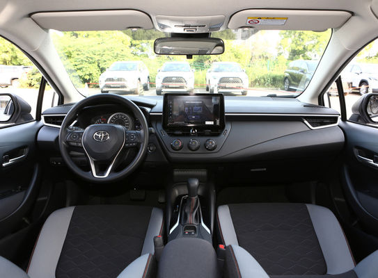 Vehículo eléctrico híbrido asequible y Toyota Corolla Tamaño pequeño