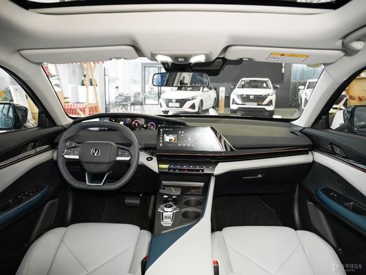 2024 Changan UNI-V 2.0T Vehículo de conducción 4WD de gasolina de alta velocidad Smart Made In Coche usado