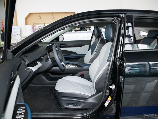 2024 Changan UNI-V 2.0T Vehículo de conducción 4WD de gasolina de alta velocidad Smart Made In Coche usado