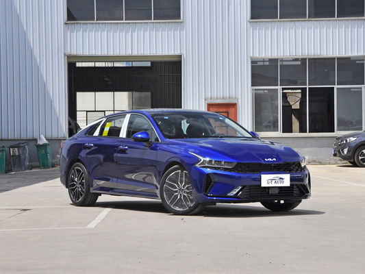 KIA K5 380GT línea buque insignia 2.0t cilindrada gasolina 5 asientos sedán con pantalla táctil