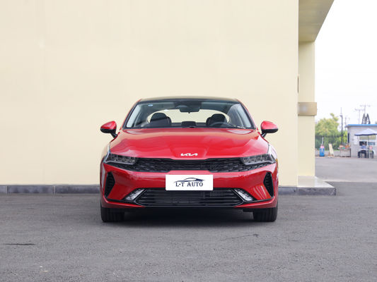 KIA K5 Producido Turbo Gasoline Car con una potencia máxima de 100-150PS 5 asientos 5 puertas
