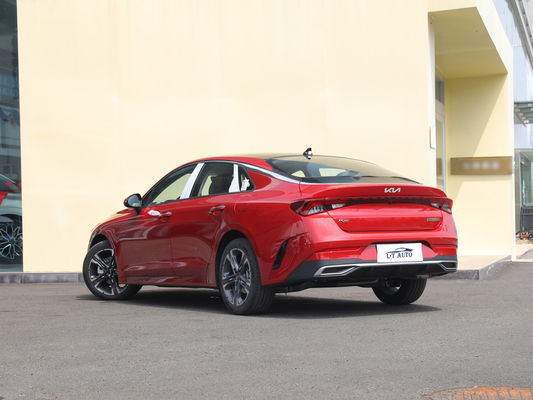 KIA K5 Producido Turbo Gasoline Car con una potencia máxima de 100-150PS 5 asientos 5 puertas