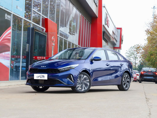2024 Economía Automóvil de gasolina KIA K3 automóvil compacto sedán Automóvil de gasolina con y asientos de cuero