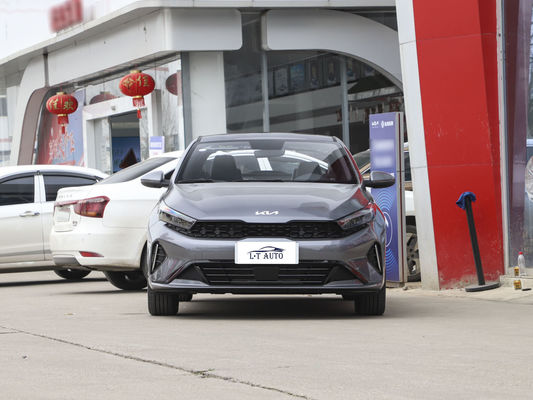 2024 Economía Automóvil de gasolina KIA K3 automóvil compacto sedán Automóvil de gasolina con y asientos de cuero