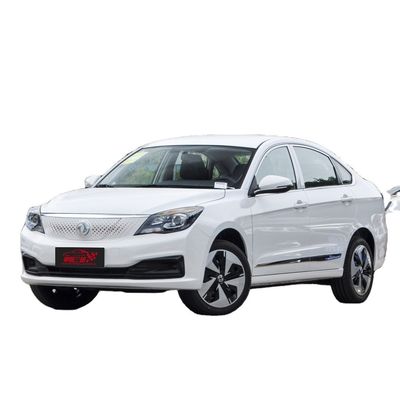 2024 Dongfeng Fengshen E70 Coche eléctrico asequible con tiempo de carga de 0,5 horas y 5 plazas