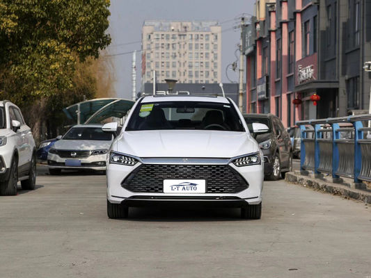 BYD QIN Plus Dm-I Producido en el vehículo eléctrico 5 asientos Hatchback con energía 55/120km vehículo híbrido