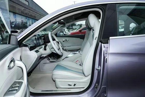 GWM ORA Lightning Cat EV Car 2024 Vehículo energético con una altura competitiva de 1500 mm
