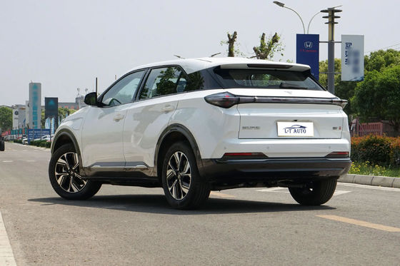 Experimente el futuro del transporte con el SUV inteligente de lujo Hozon Neta U