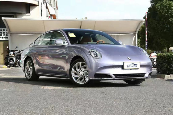 Alimentando su negocio ORA Lightning Cat Mini coche eléctrico con velocidad máxima de 170 Km / h