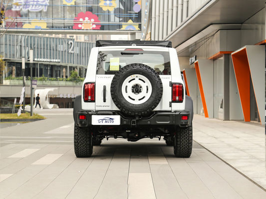 Vehículo todo terreno de 2,0 t con tanque GMW 300 4x4 Vehículo de gasolina con ABS y cámara trasera de 360°