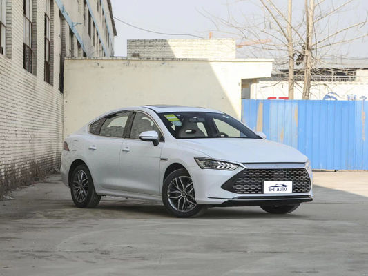 2024 BYD Qin PLUS DM-i 55KM Champion Edition Vehículo eléctrico de batería en color negro