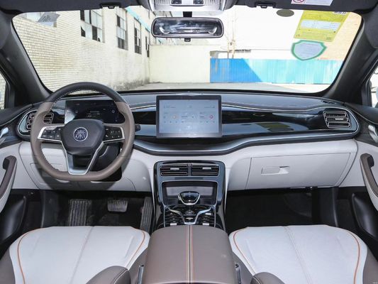 2024 BYD Qin PLUS DM-i 55KM Champion Edition Vehículo eléctrico de batería en color negro