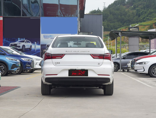 BYD Qin EV Sedan con manejo a mano izquierda para 100% de combustible eléctrico Tiempo de carga rápida 1.3h