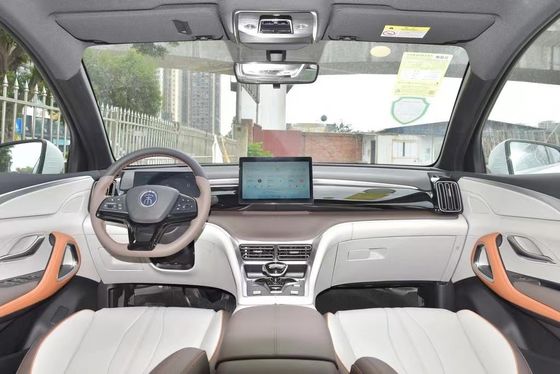 Coche eléctrico BYD gris con un alcance de 71KM y velocidad máxima de 170 Km/h 2024 Modelo SONG Pro Champion