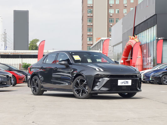 Lynkco 03 2.0TD DCT Plus Deportivo híbrido compacto chino con freno de estacionamiento eléctrico