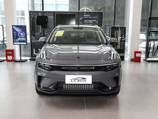 Capacidad del tanque de combustible de 50-80L LynkCo 06 Pequeño SUV Automóvil de gasolina con cámara trasera y 4 plazas