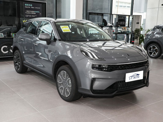 Capacidad del tanque de combustible de 50-80L LynkCo 06 Pequeño SUV Automóvil de gasolina con cámara trasera y 4 plazas