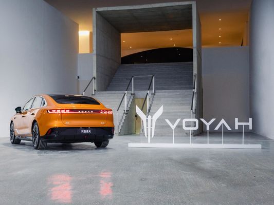 2024 Voyah Zhuiguang Sedan eléctrico estándar 5 asientos vehículo eléctrico 5 colores 3000 mm distancia entre ejes