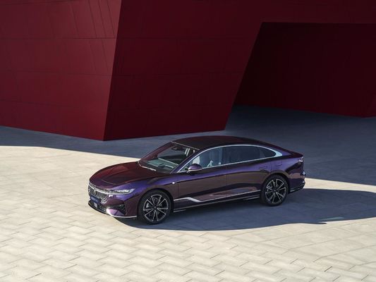 3000 mm base de ruedas energía eléctrica pura Voyah Perseguir luz Zhuiguang coche híbrido enchufable