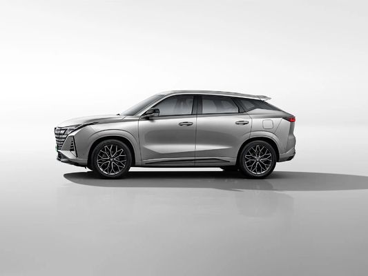 Revolucione sus desplazamientos con Changan UNI-Z Vehículo energético de 5 plazas con rango extendido
