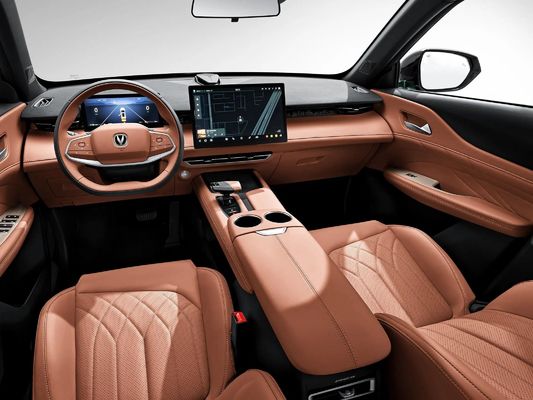Revolucione sus desplazamientos con Changan UNI-Z Vehículo energético de 5 plazas con rango extendido