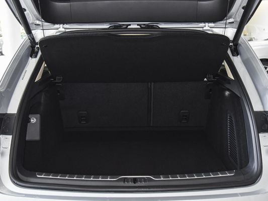 2024 Aito M5 La combinación perfecta de estilo y eficiencia en un SUV de 5 puertas y 5 asientos