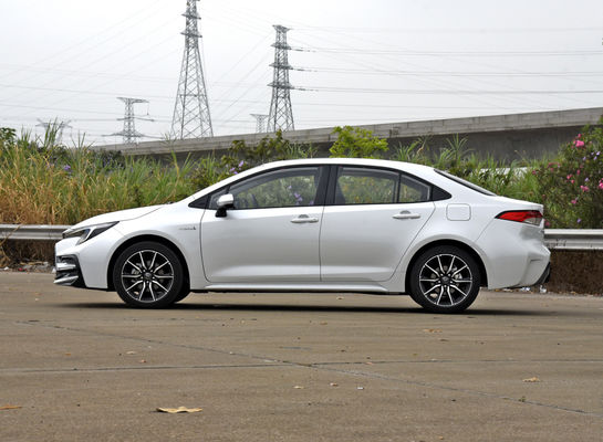 Compacto sedán coche eléctrico coche adulto Toyota Levin vehículo híbrido 2024 nuevo modelo