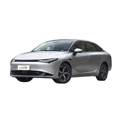 El coche eléctrico Xpeng P5 EV eleva tu experiencia de conducción con 155kW de potencia y estilo