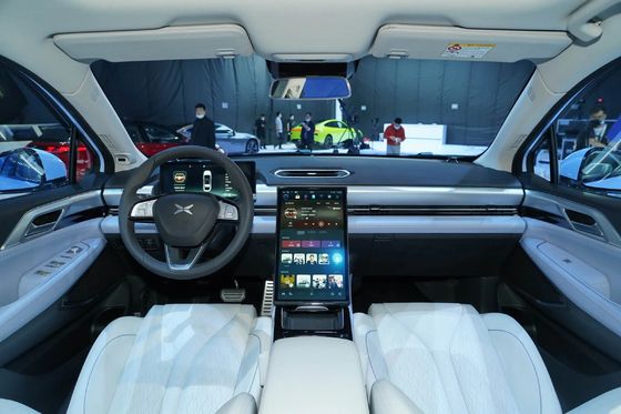 El coche eléctrico Xpeng P5 EV eleva tu experiencia de conducción con 155kW de potencia y estilo