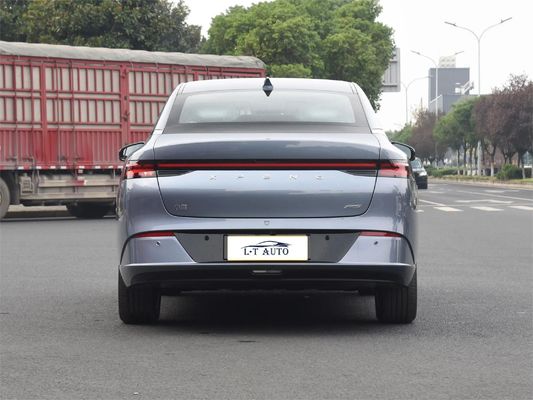 Vehículos eléctricos Xpeng P5 Venden directamente coches eléctricos chinos en una variedad de colores