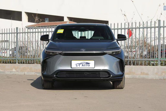 Asientos de 5 asientos y largo alcance La combinación perfecta en 2023 Toyota bZ4X coche eléctrico
