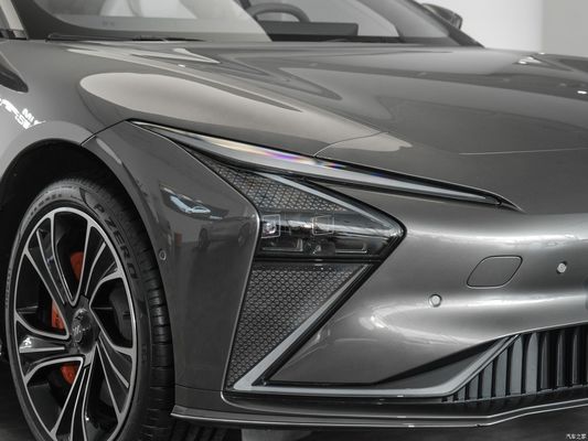 Zhiji IM LS7 SUV híbrido 70kWh Capacidad de batería 6.5s Aceleración para vehículo eléctrico