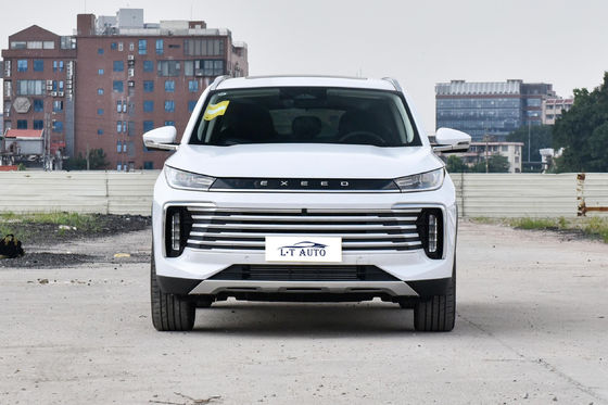2024 Exeed VX SUV con motor turbo y tres pantallas de alta configuración
