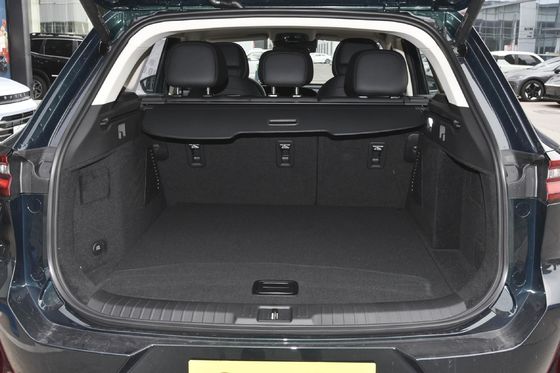 2024 Exeed VX SUV con motor turbo y tres pantallas de alta configuración