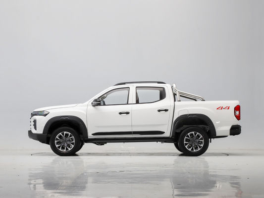 El vehículo de carga de gasolina 2024 MAXUS T90 2.0T con un par máximo de 400-500Nm