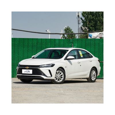 2023 2024 Chevrolet Monza Gas / gasolina Eléctrico híbrido con motor de automóvil sedán faro LED