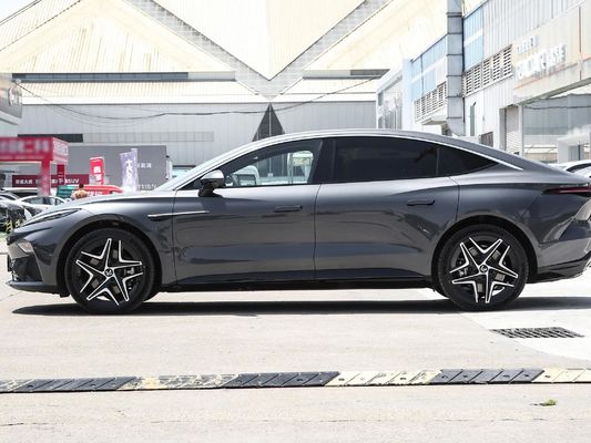 2024 Feifan Coche eléctrico hecho en el ascenso F7 lujoso sedán Potencia del motor 250Kw / 340Hp