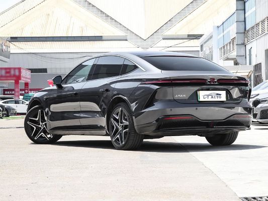 2024 Feifan Coche eléctrico hecho en el ascenso F7 lujoso sedán Potencia del motor 250Kw / 340Hp