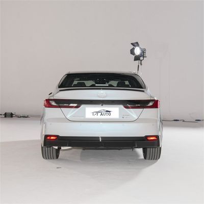 Híbrido gasolina Toyota Camry Limousine Euro VI Norma de emisiones 2024 Vehículos 0km Coche usado