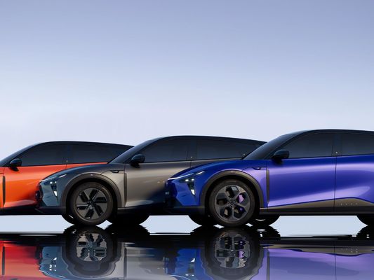 Eléctrico 272 hp Geely Jiyue 01 Mediano Gran Deportivo Cupé SUV Carro eléctrico Rendimiento