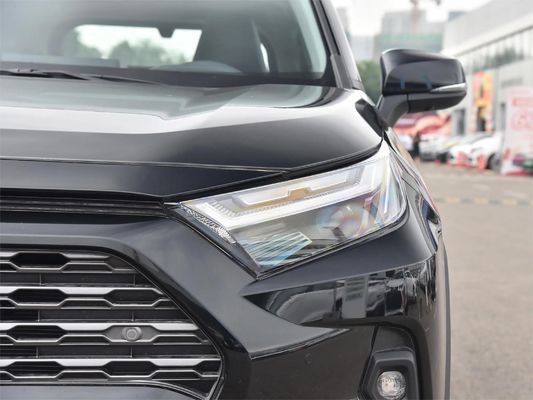 Toyota RAV4 2023 SUV de 5 puertas y 5 asientos con par máximo de 221 N-m y diseño elegante