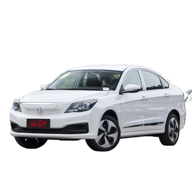 2024 Dongfeng Fengshen E70 Coche eléctrico asequible con tiempo de carga de 0,5 horas y 5 plazas