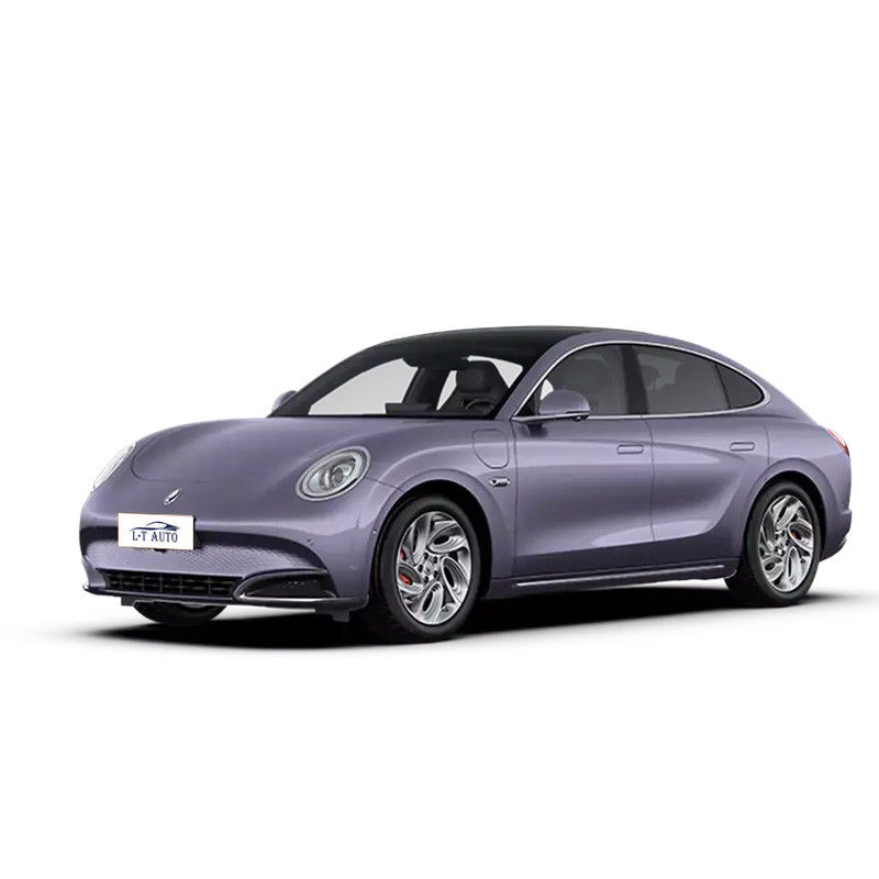 Alimentando su negocio ORA Lightning Cat Mini coche eléctrico con velocidad máxima de 170 Km / h