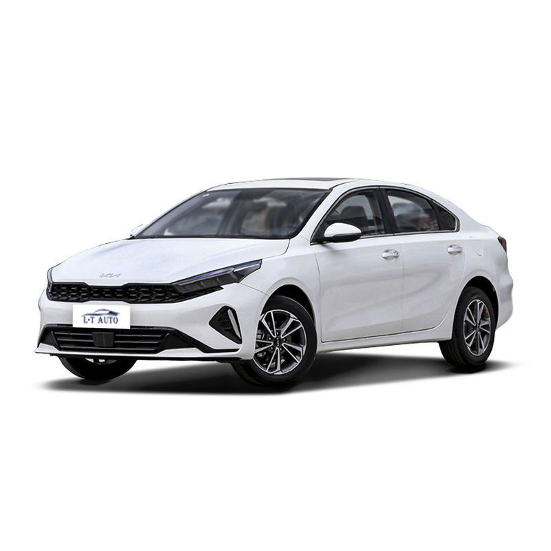 2024 KIA K3 Automóvil de gasolina con timón izquierdo Conducción automática sedán con y faros LED