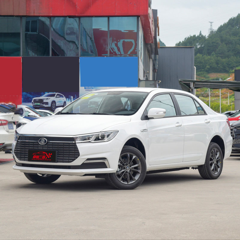 BYD Qin EV Sedan con manejo a mano izquierda para 100% de combustible eléctrico Tiempo de carga rápida 1.3h