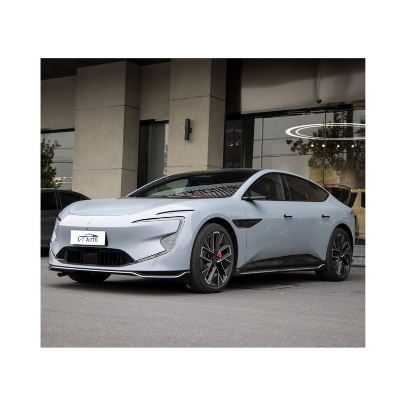 313Ps Potencia total del motor 2024 Changan Avatr 12 Extremadamente largo alcance Energía Vehículo eléctrico