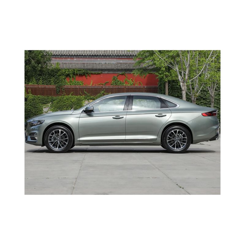 2024 Geely Xingrui 2.0T Turbo 140kw 190hp FWD 5 asientos Limousina con cámara trasera 360 °
